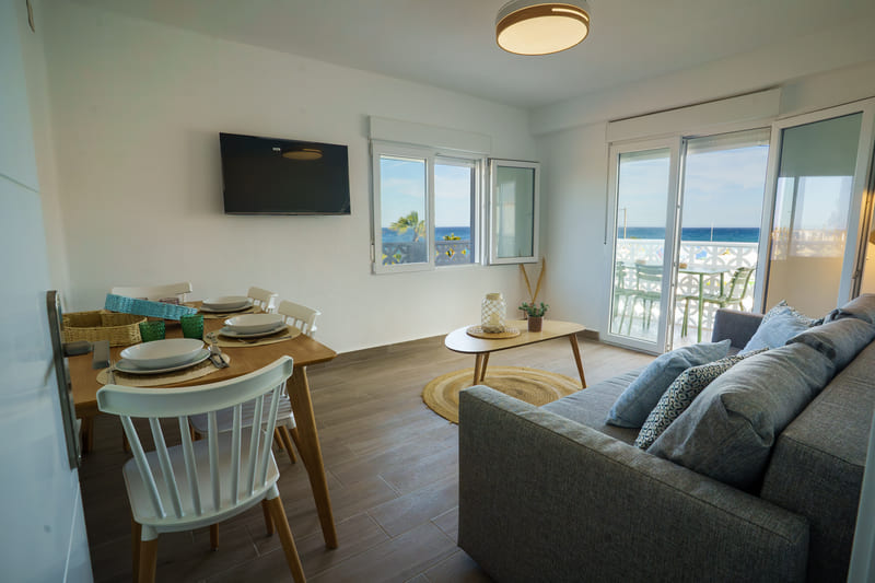Sala de estar con terraza